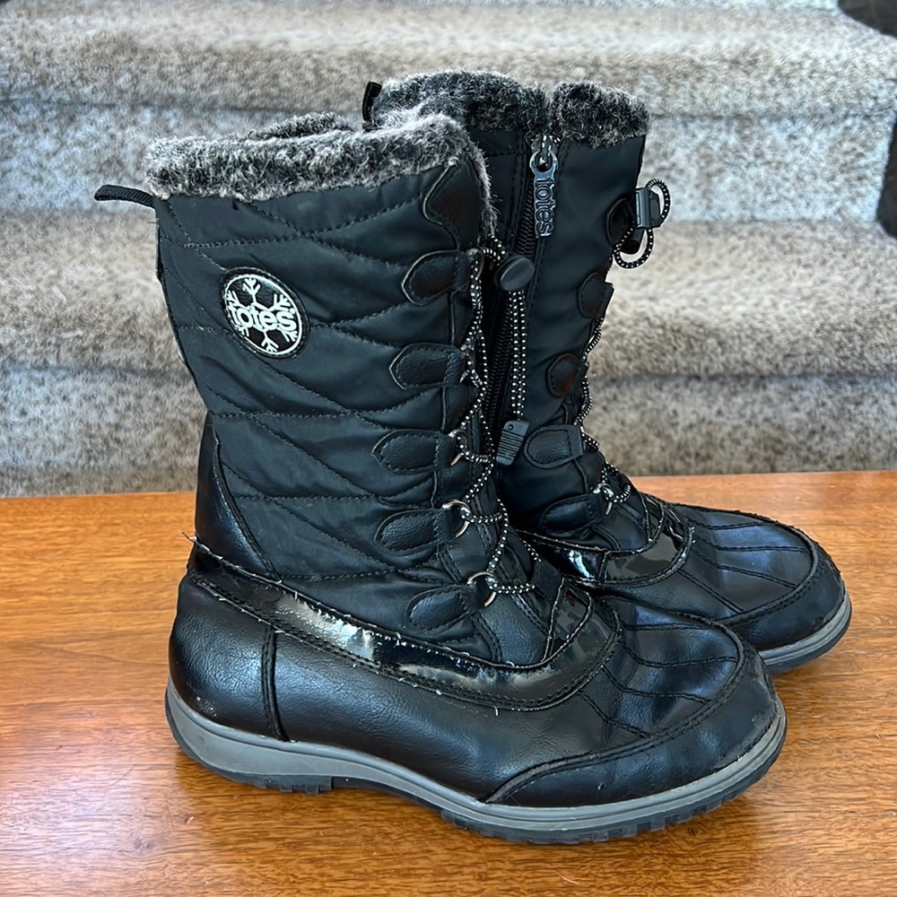 Totes Women’s Boots size 7